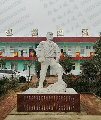 杜凤瑞像.jpg